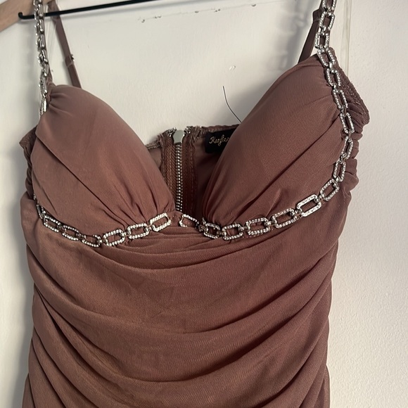 Bodycon velorella dress in mocha - Picture 3 of 5